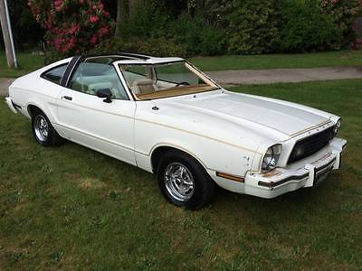 1978 mustang rally white.jpg