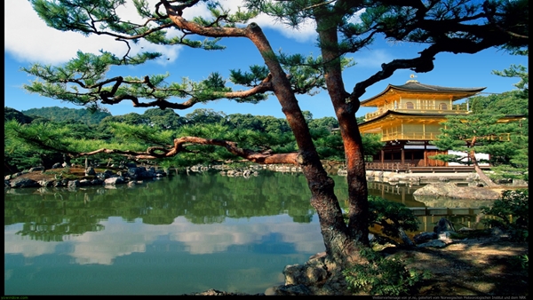 screen lake japan.jpg