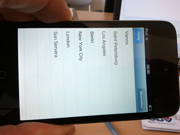 YoWindow iPod - location-chooser in landscape-mode.jpg